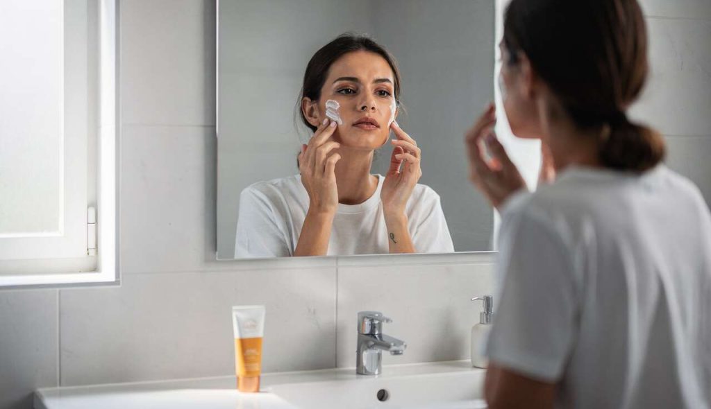 Comment protéger votre peau des agressions quotidiennes ?