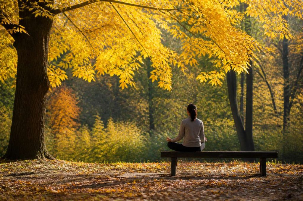 Conseils pour maintenir une bonne santé mentale en automne